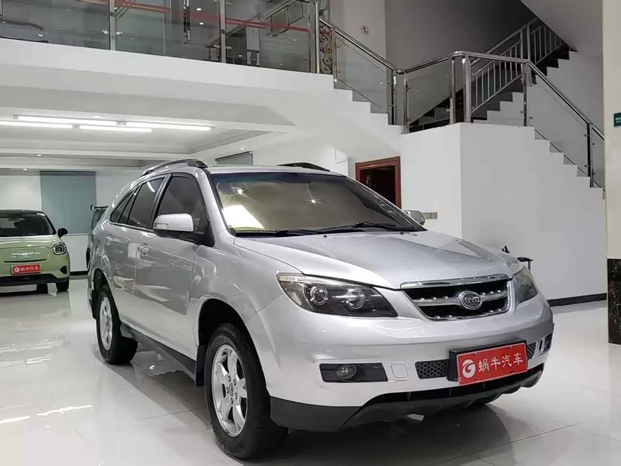BYD S6