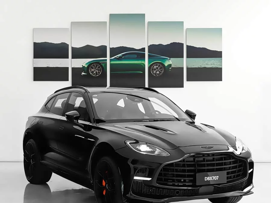 Aston Martin DBX