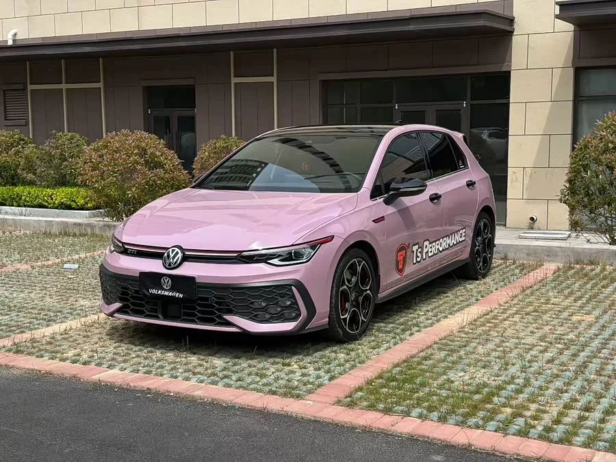 Volkswagen Golf GTI