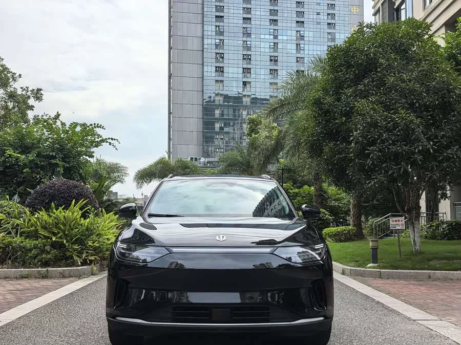 Leapmotor C11