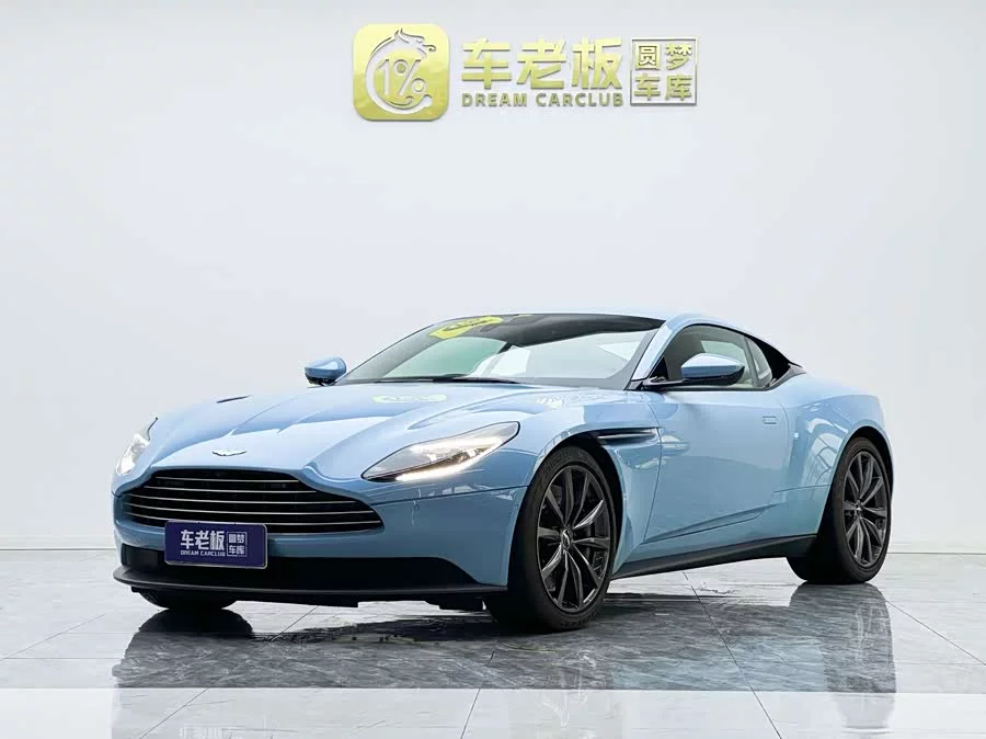 Aston Martin DB11