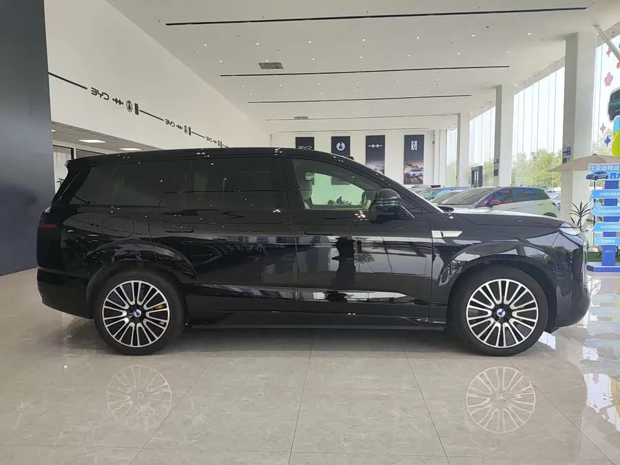 BYD N8L