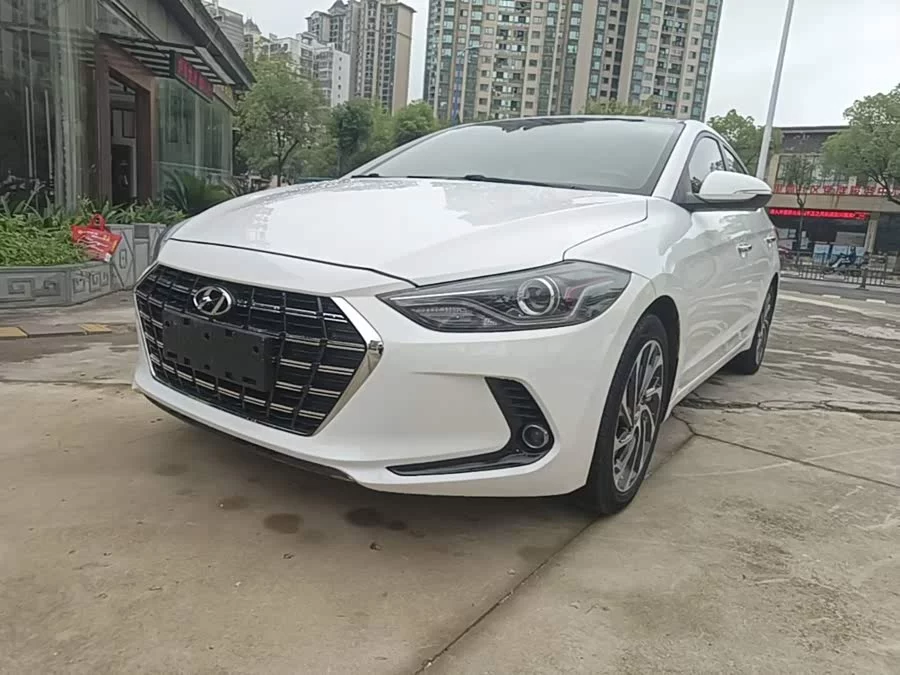Hyundai elantra