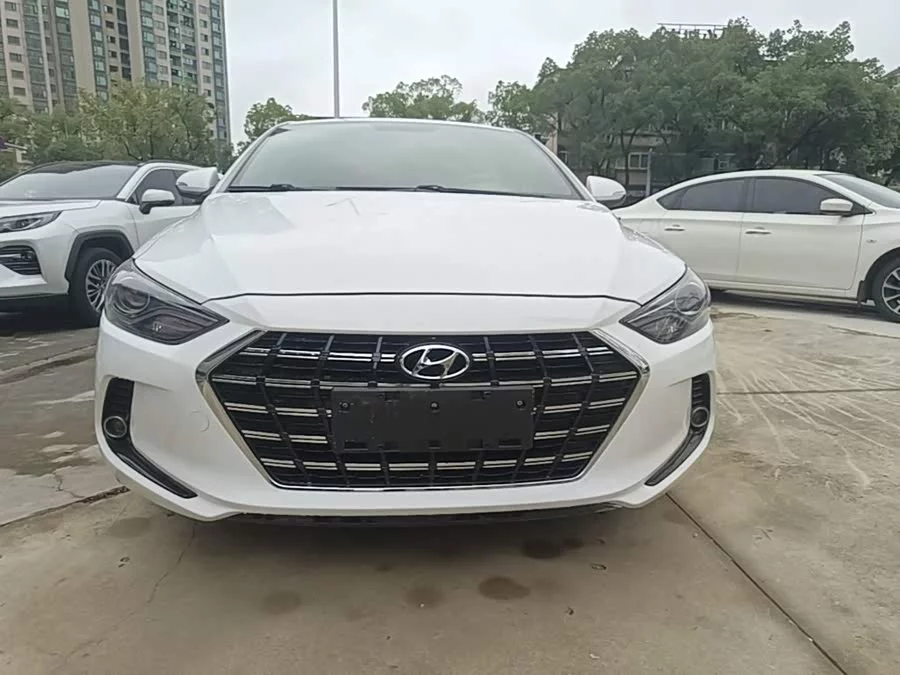 Hyundai elantra
