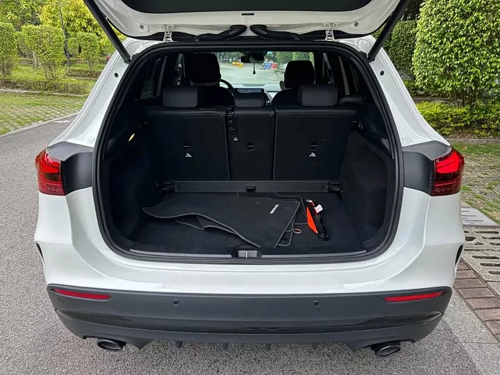 Mercedes-Benz GLA AMG