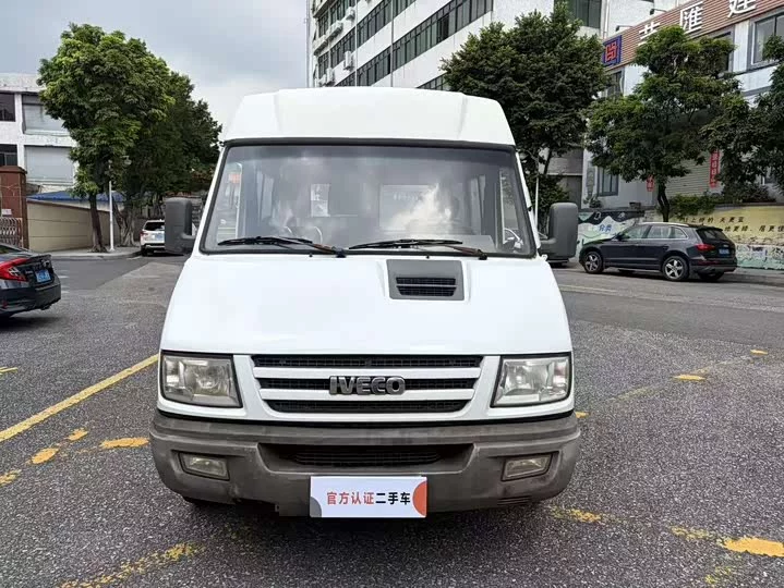 Iveco proud
