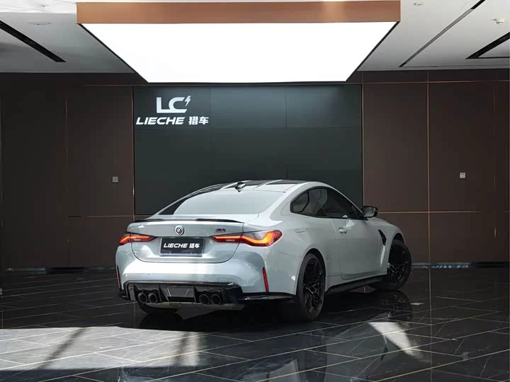 BMW M4