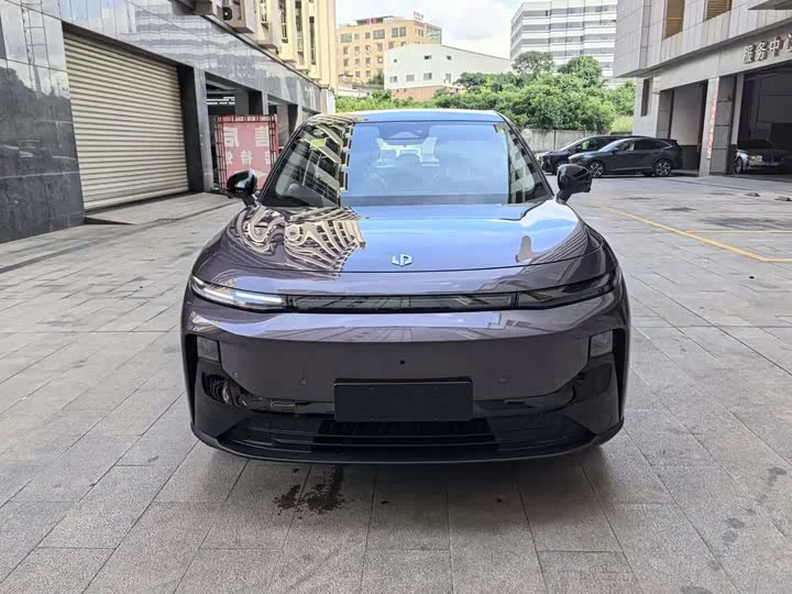Leapmotor B10