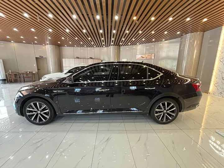 Skoda SuperB