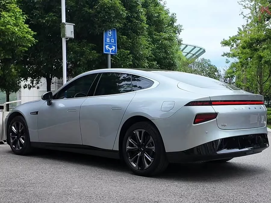 Xpeng P7