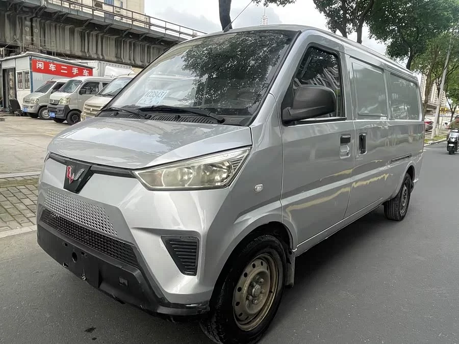 Wuling EV50