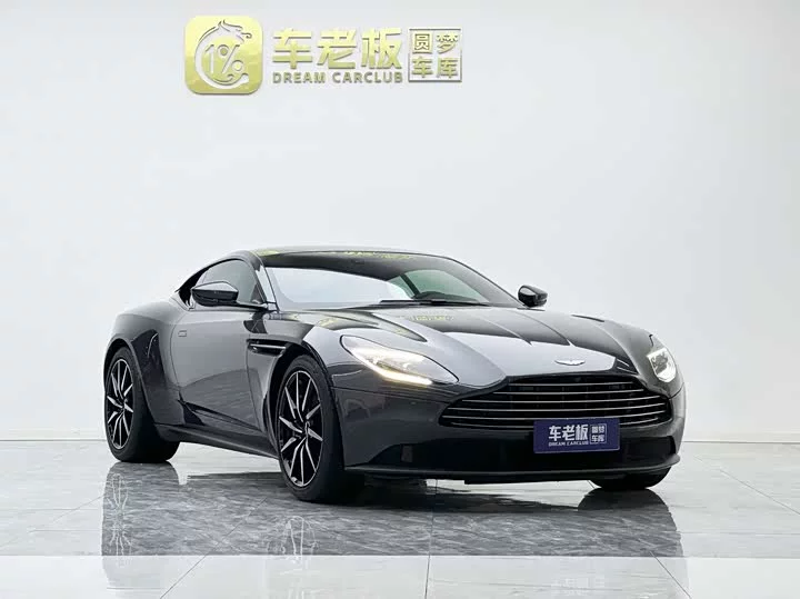Aston Martin DB11