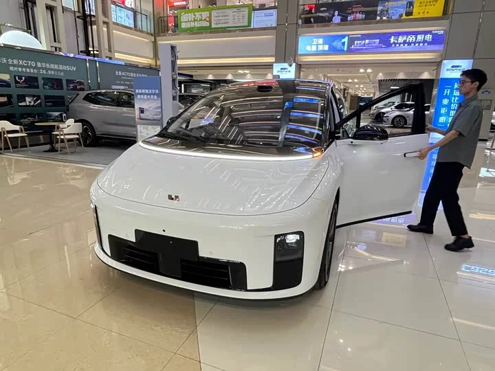 Li Ideal i8