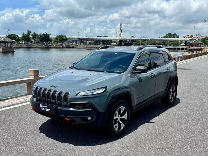 Jeep Cherokee