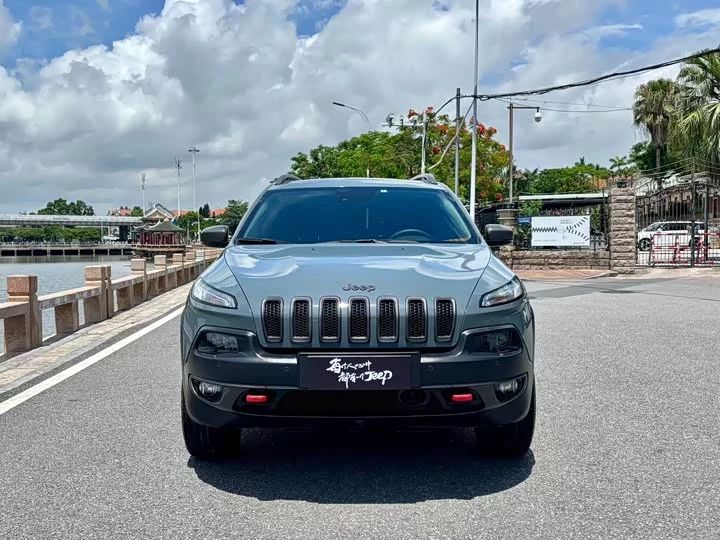 Jeep Cherokee