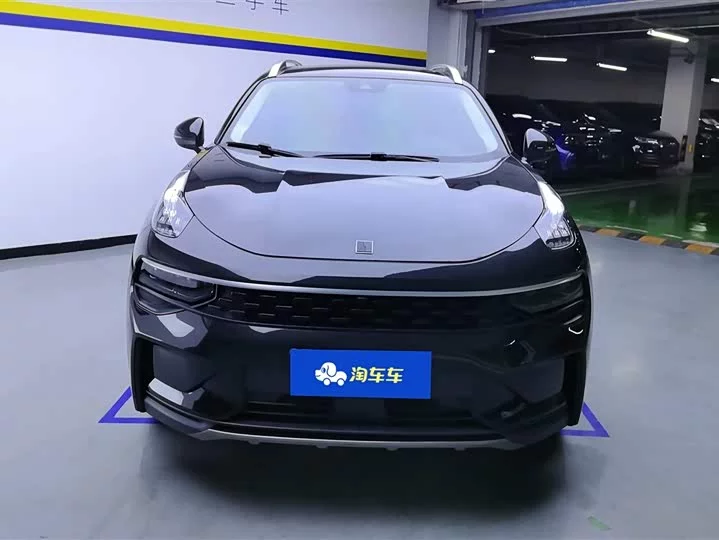 Lynk & Co 01