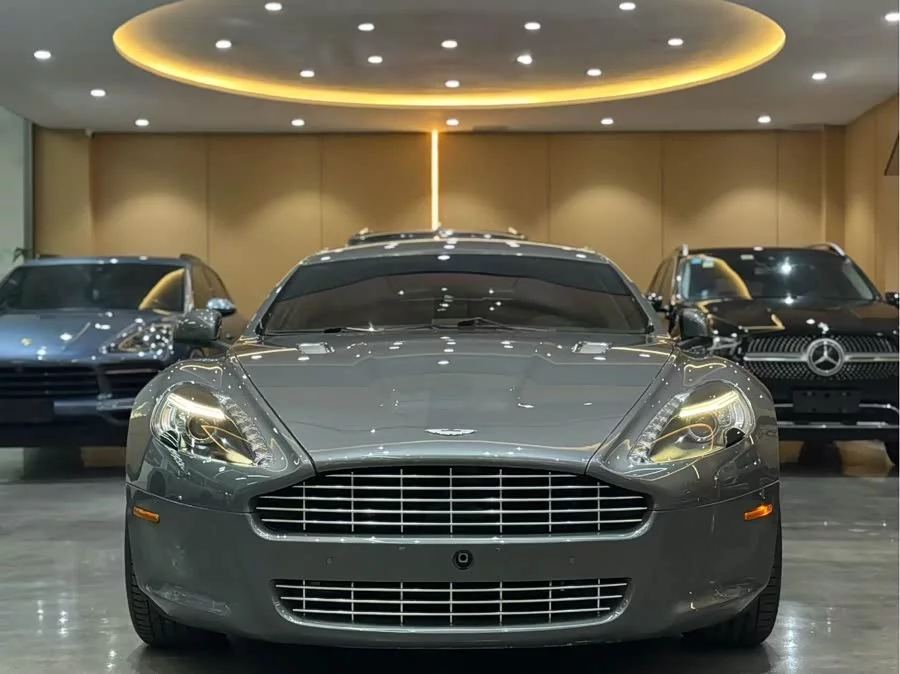 Aston Martin V8 Vantage