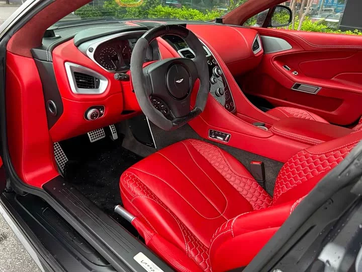 Aston Martin Vanquish