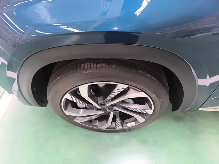 Geely Xingyue L