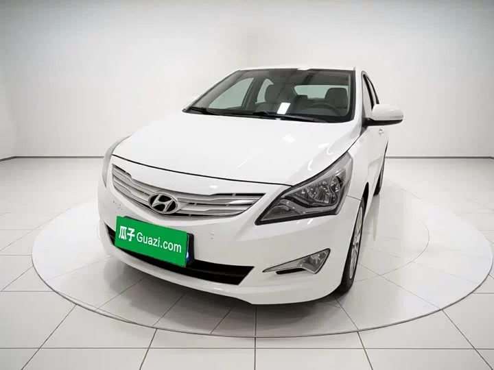 Hyundai Verna RV