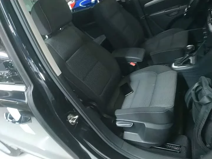 Volkswagen Sharon