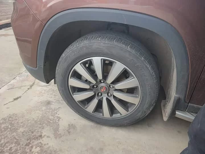 Roewe RX8