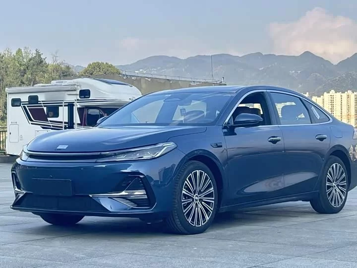 Geely Galaxy A7 EM