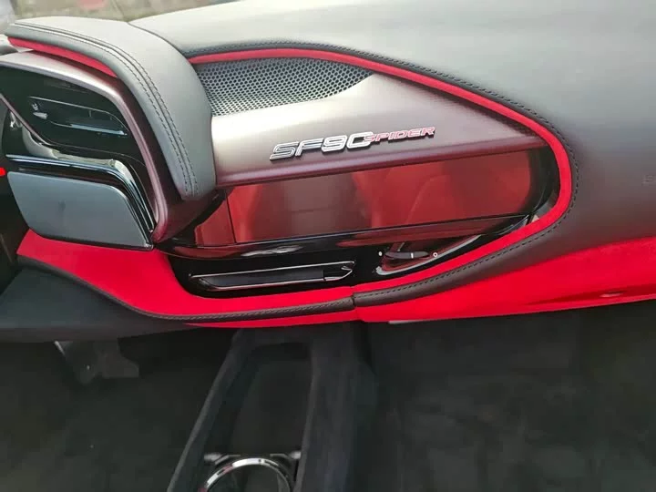 ferrari SF90