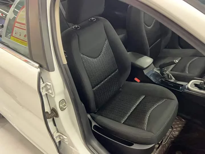 Citroën C4L