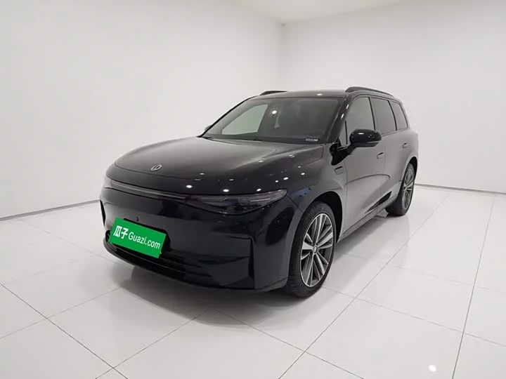 Leapmotor C16