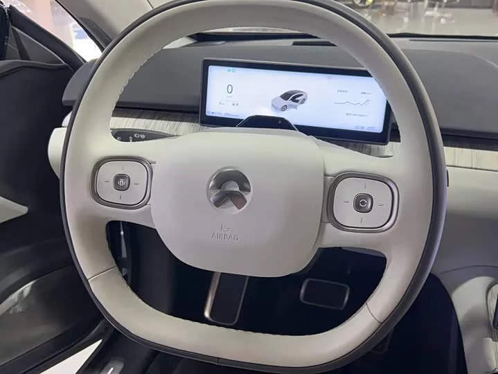 NIO ET7