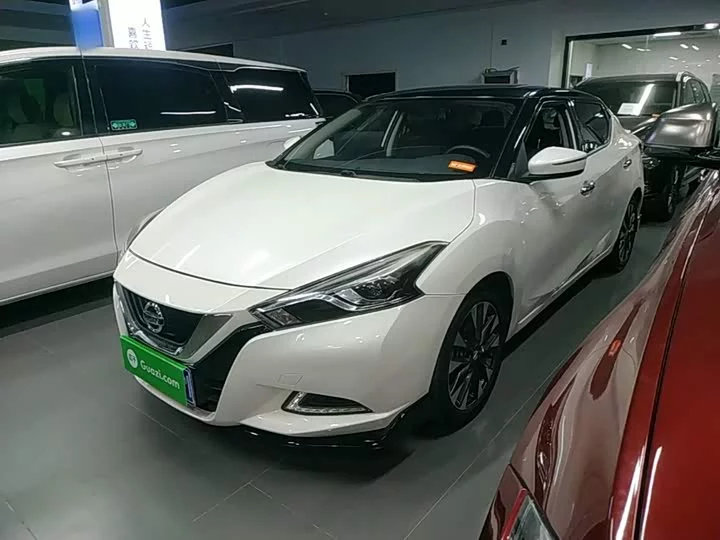 Nissan bluebird