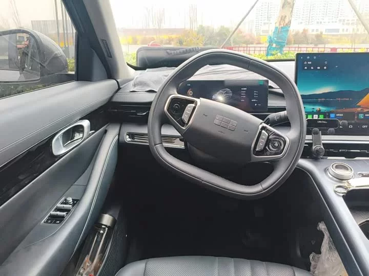 Geely Galaxy E5
