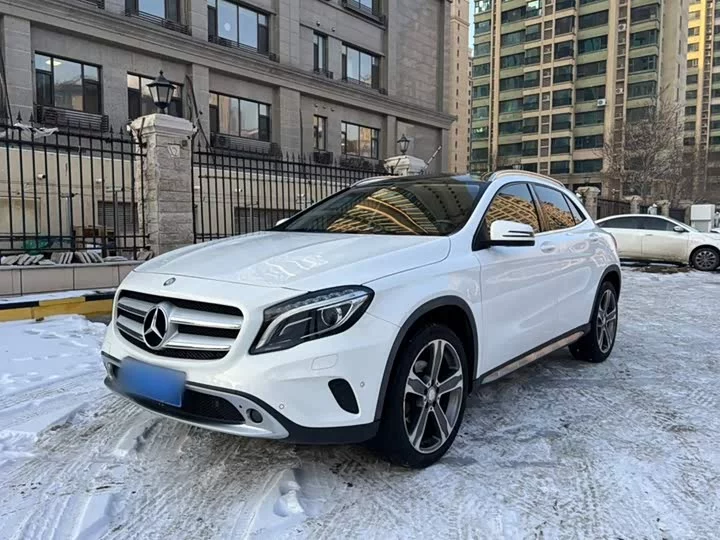 Mercedes-Benz GLA