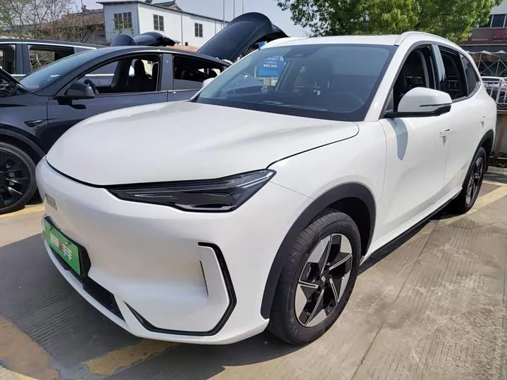 Geely Galaxy E5