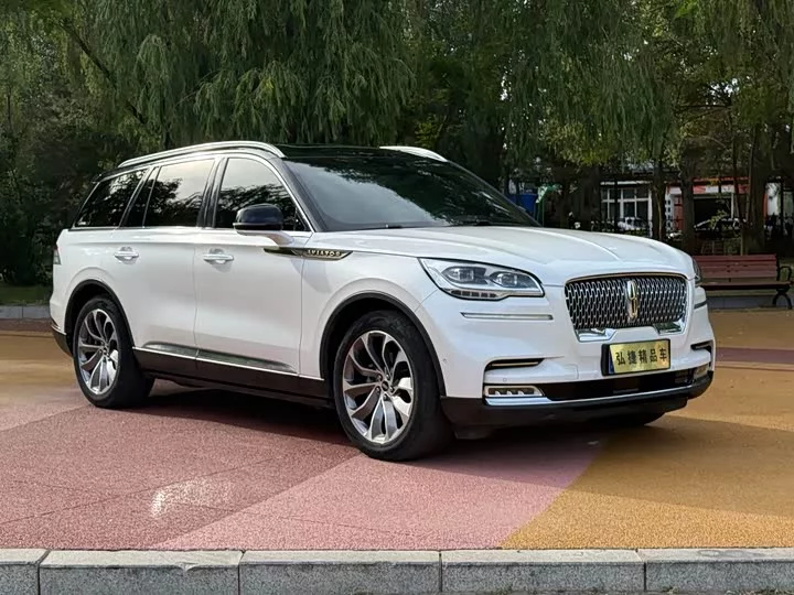 Lincoln aviator
