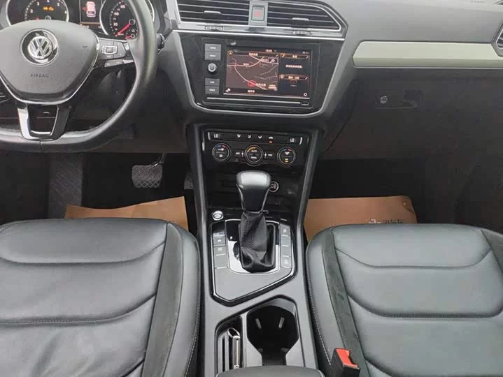 Volkswagen Tiguan L