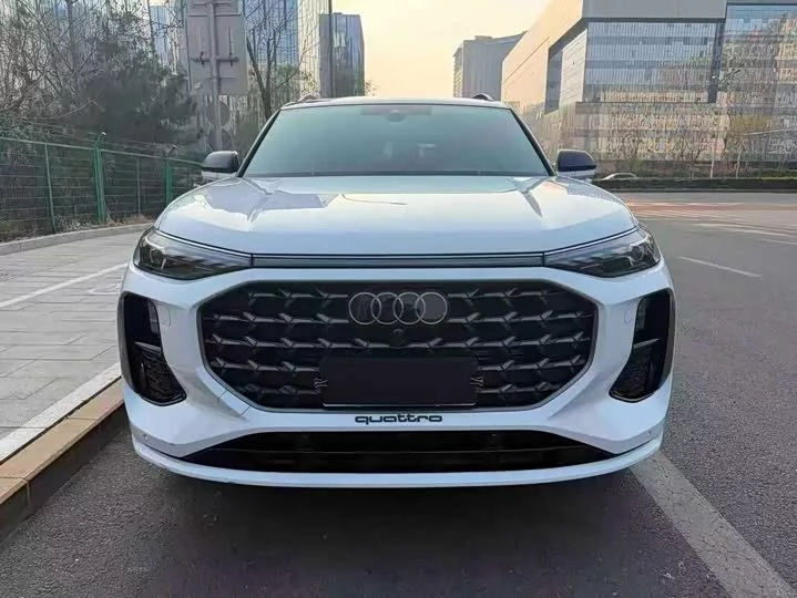 Audi Q6