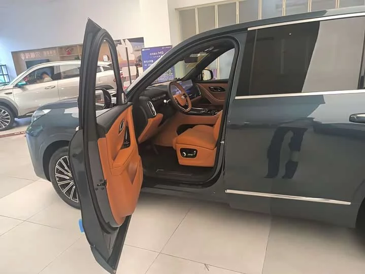 Geely Galaxy M9