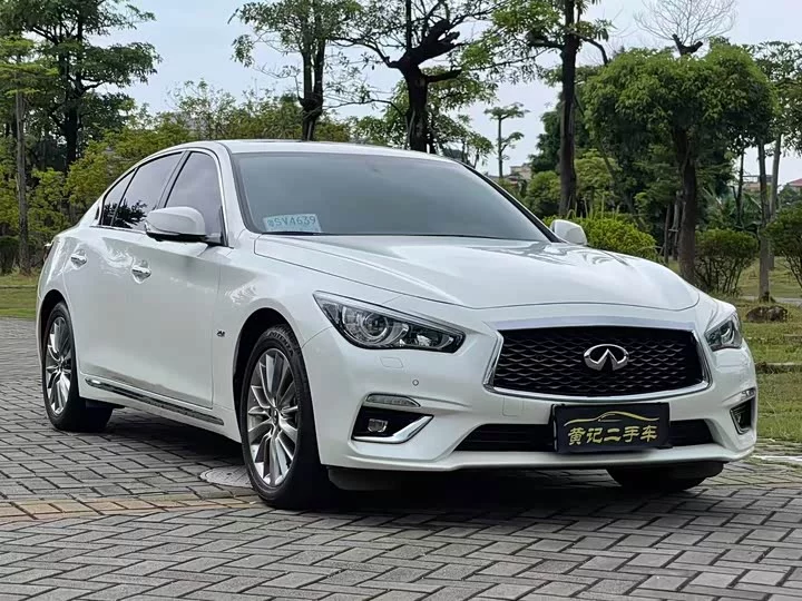 Infiniti Q50L