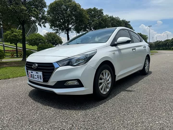 Hyundai Accept