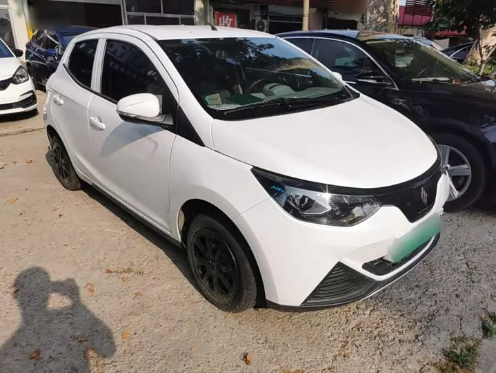 Jiangling Easy EV2