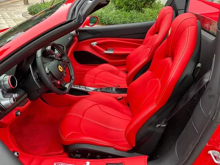 ferrari F8