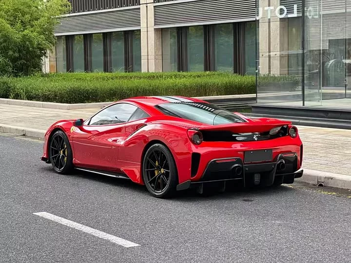 ferrari 488