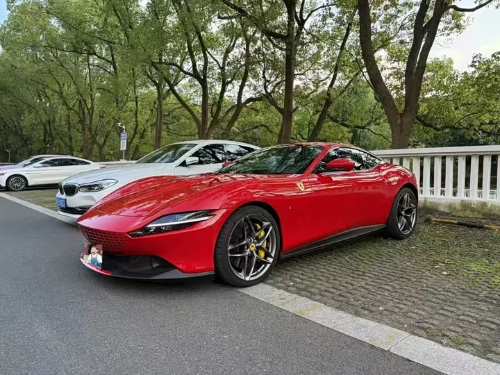 ferrari Roma
