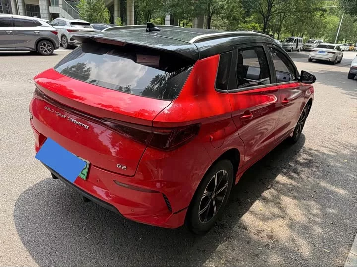 BYD e2