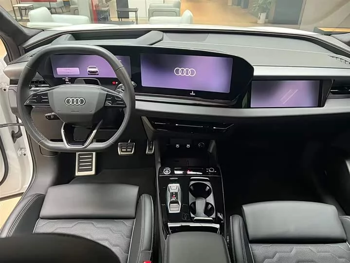 Audi Q6L e-tron