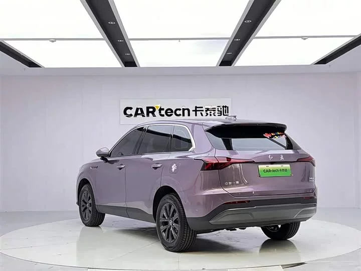Hongqi HS6 PHEV