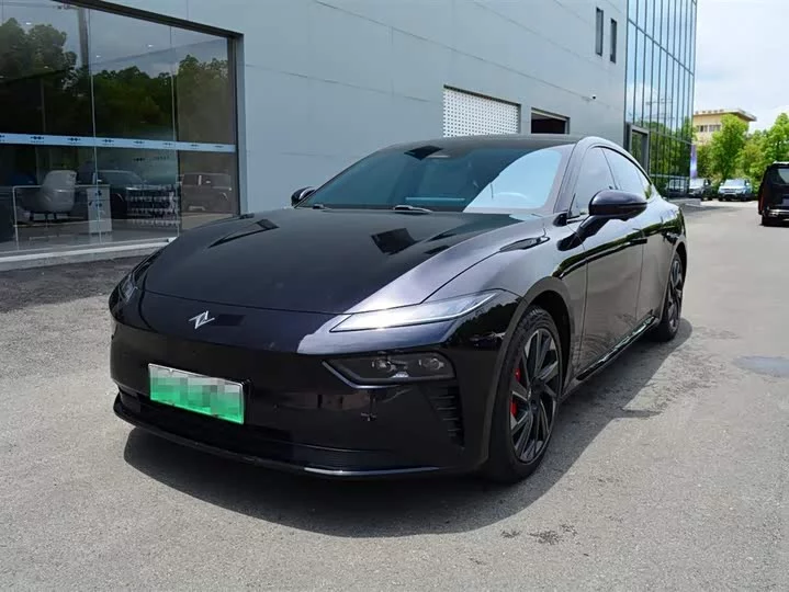 Dongfeng eπ007