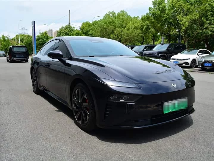 Dongfeng eπ007